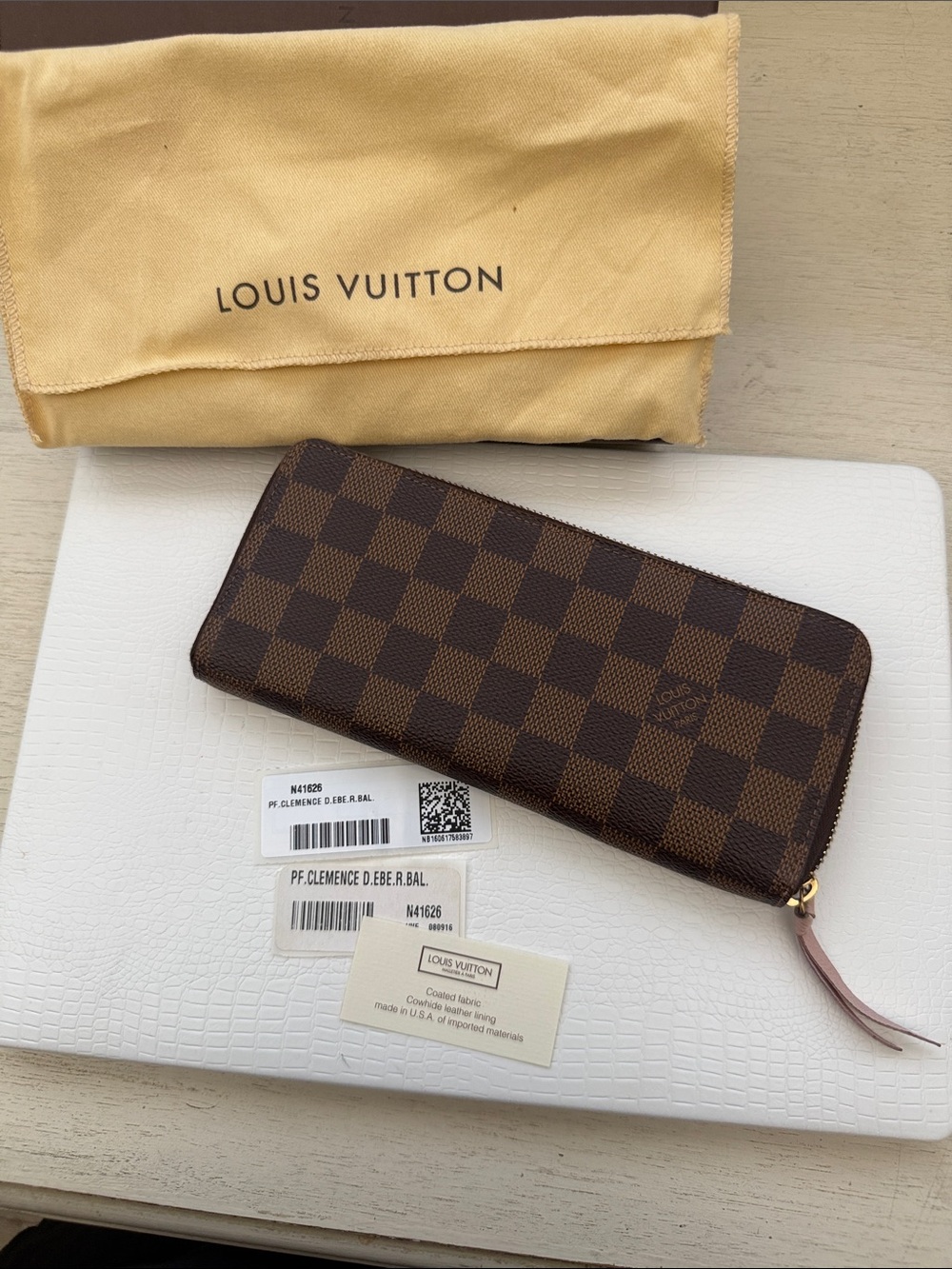 Men Accessories Subcategory Identification